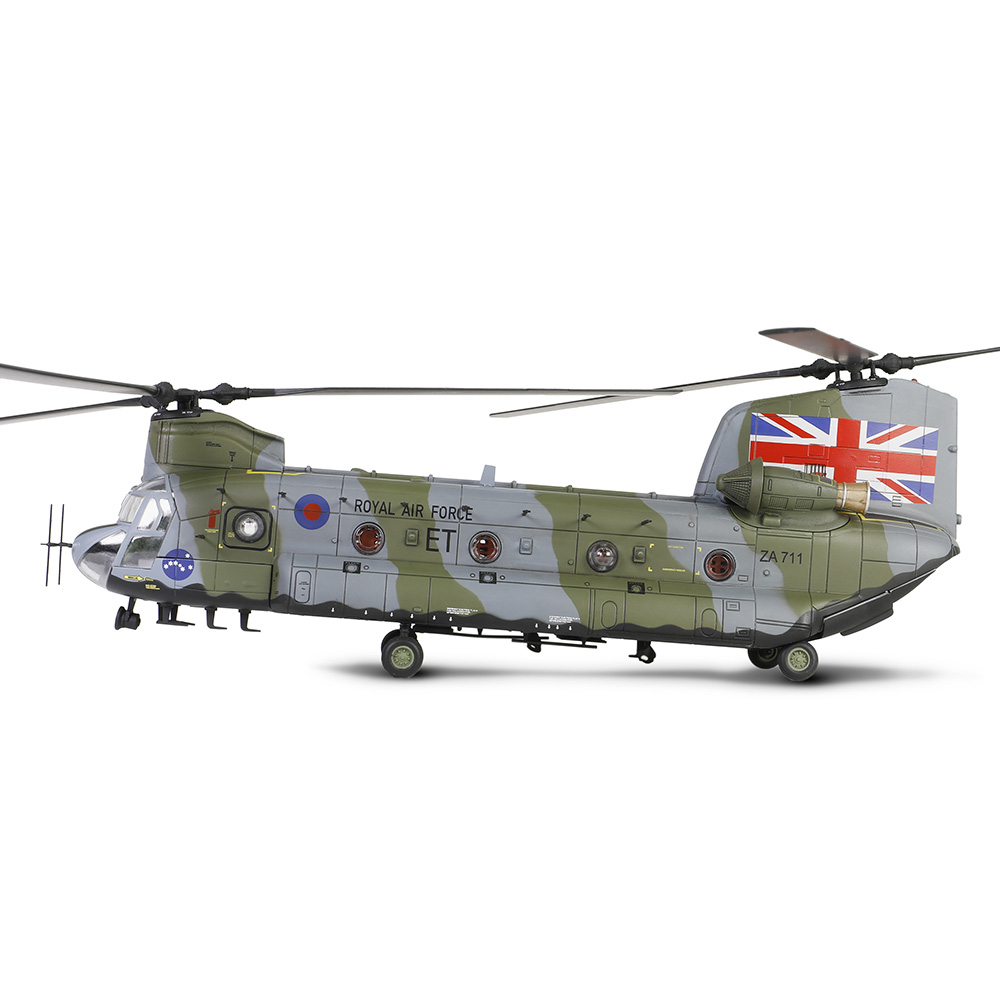Boeing Chinook HC. Mk.1 helicopter Royal Air Force No.7 Squadron, "Britforleb: Task Force Lebanon