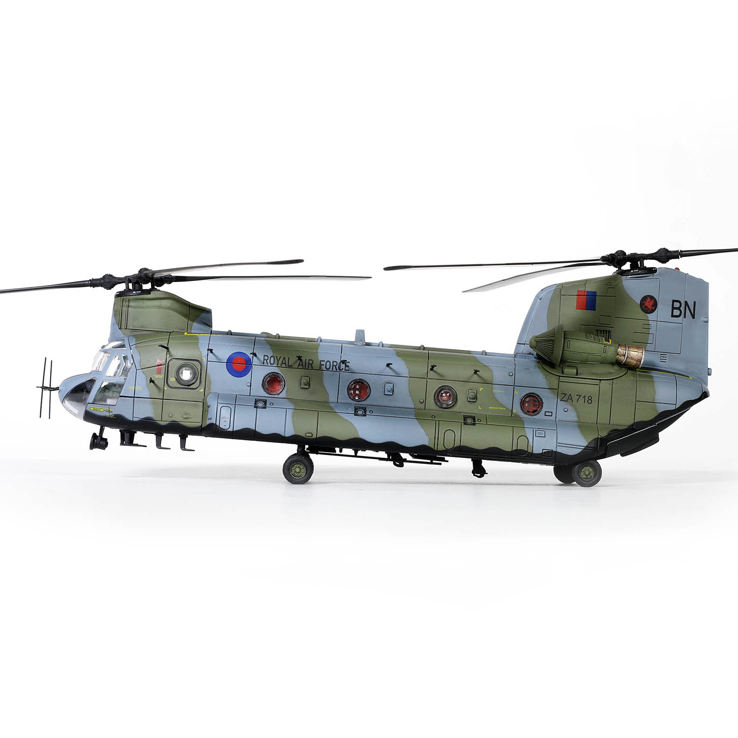 Boeing Chinook HC. Mk.1 helicopter Royal Air Force, #18 Squadron, Falklands Detachment