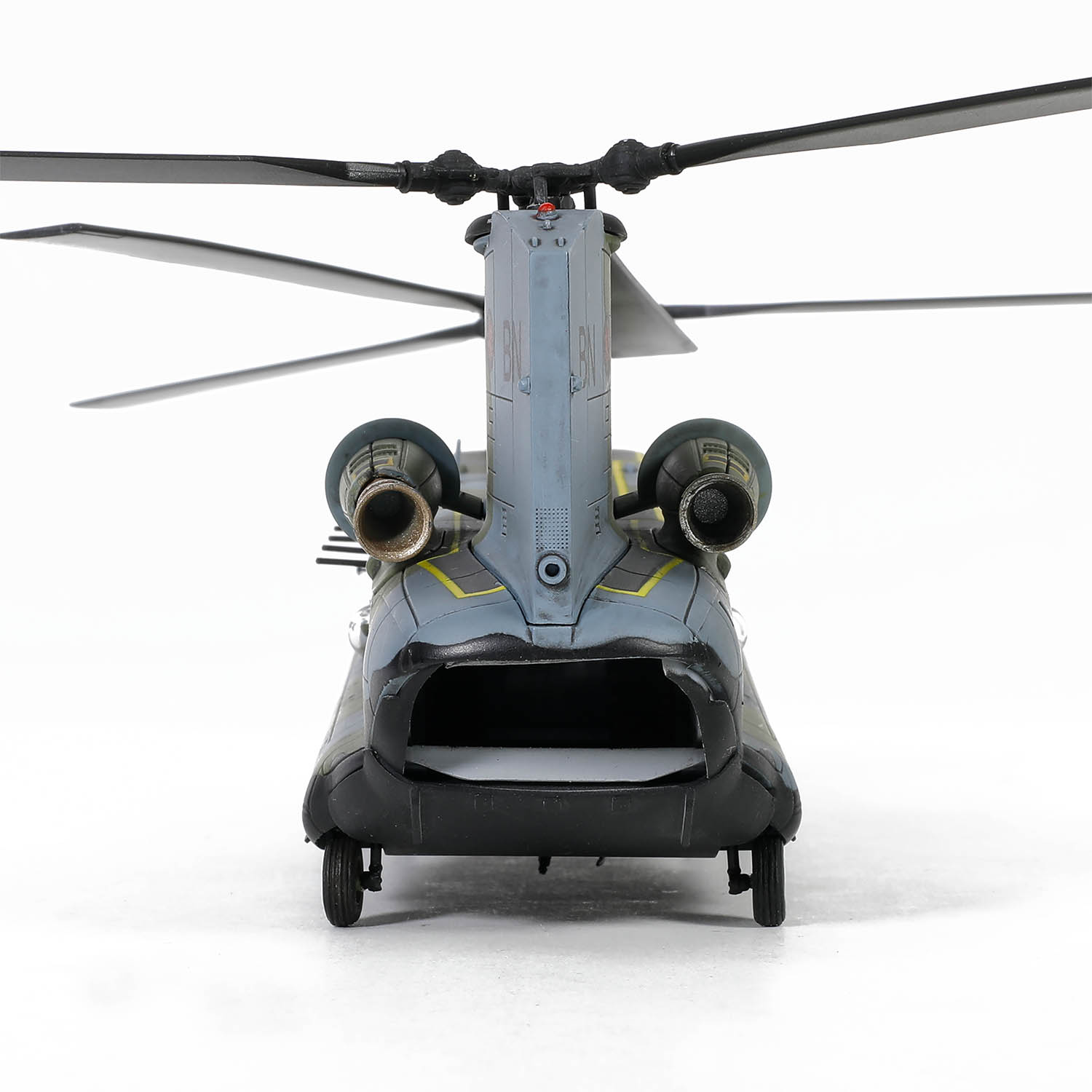 Boeing Chinook HC. Mk.1 helicopter Royal Air Force, #18 Squadron, Falklands Detachment
